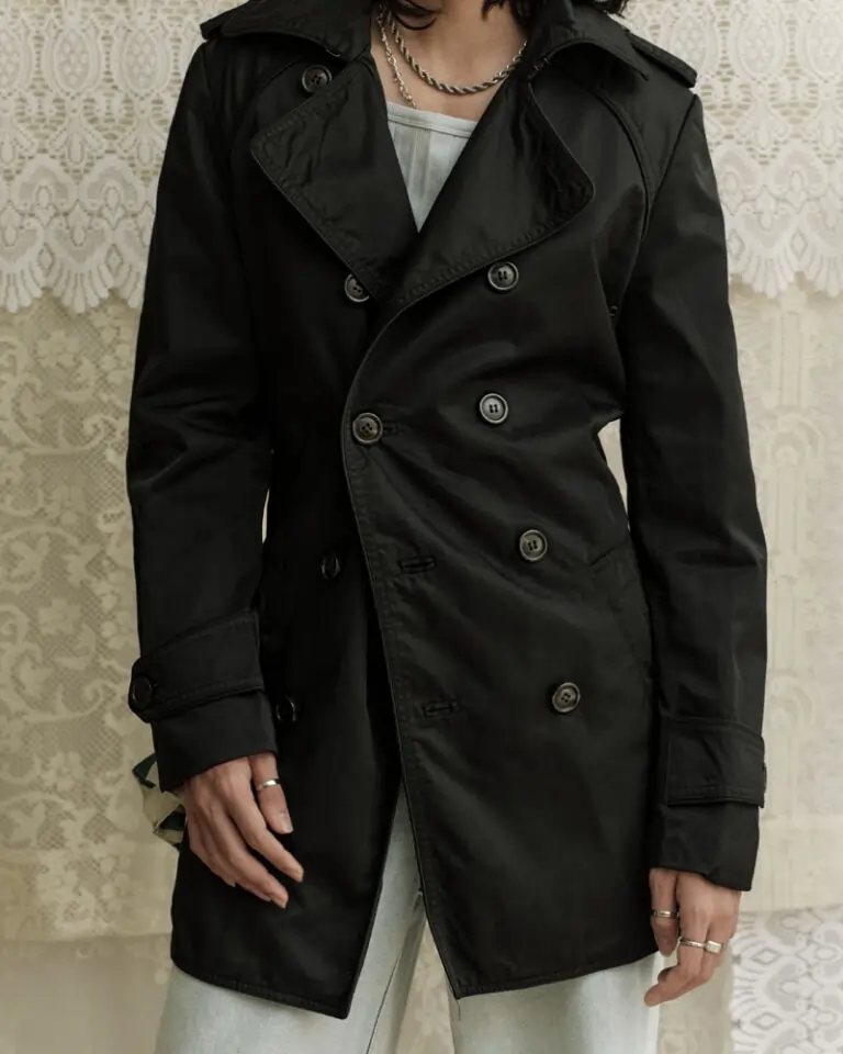 Black Trenchcoat (2)