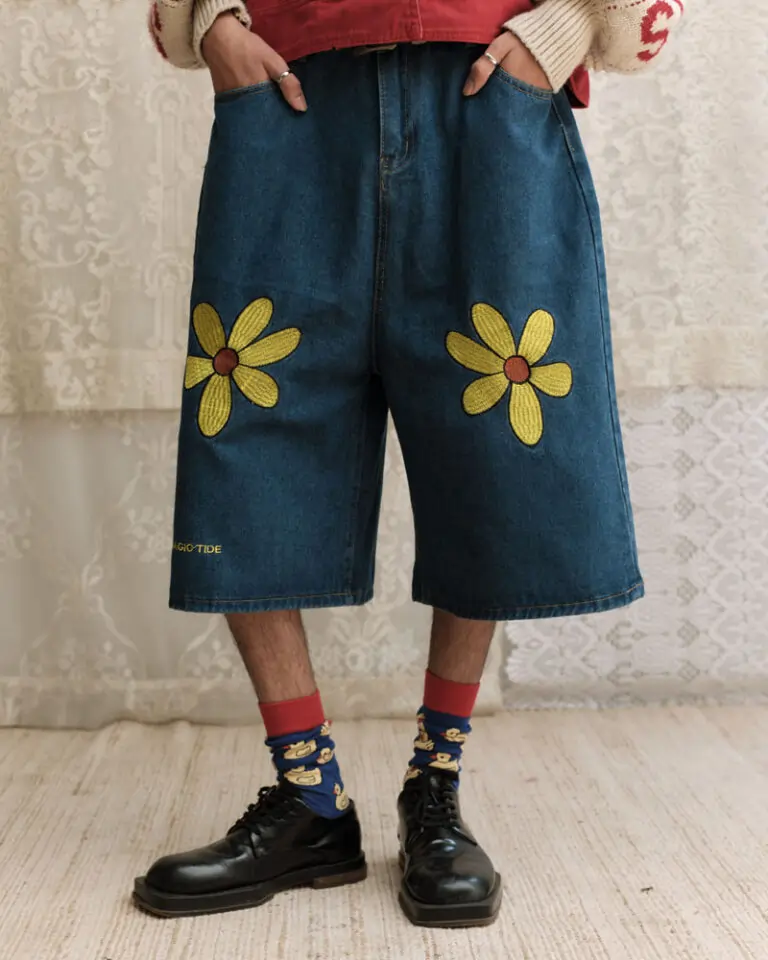 Embroidered Floral Bermuda Pants