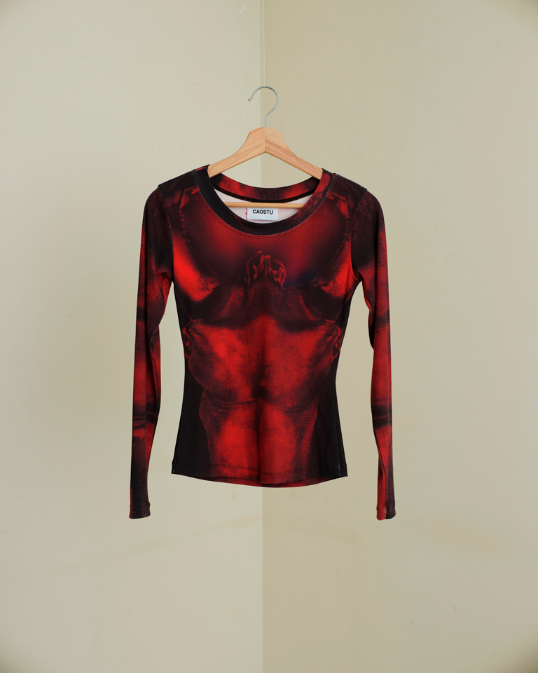 Red long sleeve fitted top with body illusion graphic print, second-skin silhouette by Now + Thenn.